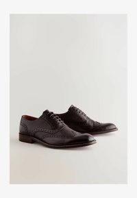 Unselected, brown