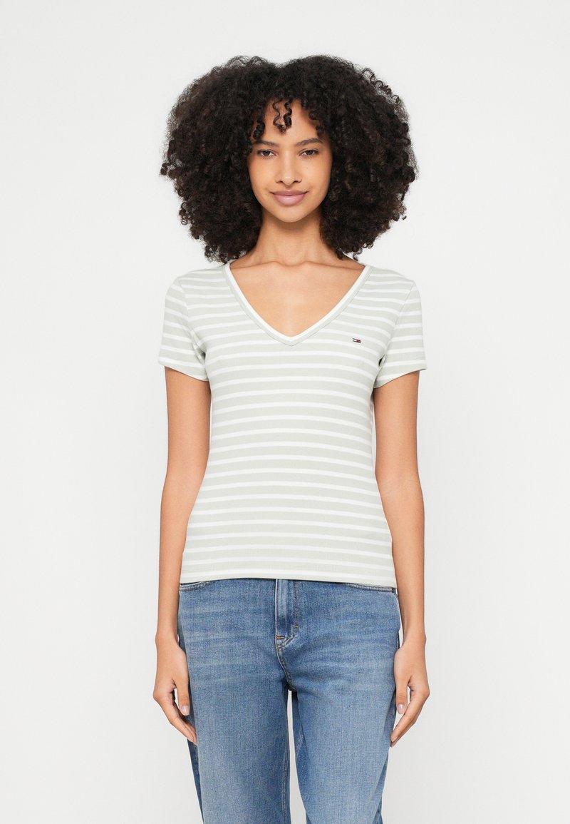 Tommy Jeans T-shirt basic mintgroen Tommy Jeans T-shirt basic mintgroen