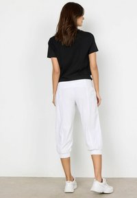 Soyaconcept SC-CISSIE 47-B - Tréningruha alsók - white