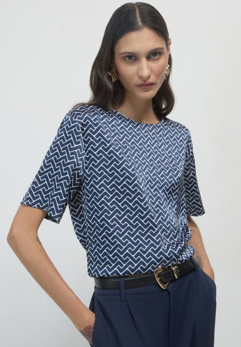 Calliope SIMIL FANTASIA - Camicetta - var blu