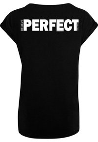 Merchcode BELIEVE FRONT EXTENDED SHOULDER - Marškinėliai su spaudiniu - black