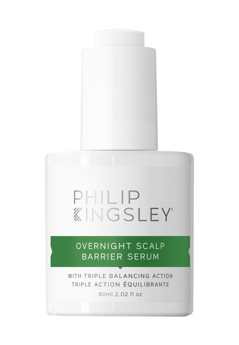 Witte fles met een groene label waarop "Overnight Scalp Barrier Serum" staat, met een pompdeksel en een strak ontwerp, 60 ml capaciteit.