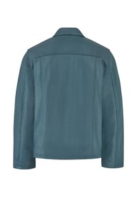 Giacca di pelle verde acqua con colletto classico, maniche lunghe e linee pulite. Caratterizzata da cuciture minime e una texture liscia e opaca.
