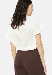 LolaLiza EMBROIDERED  - Užsagstoma palaidinė - optical white