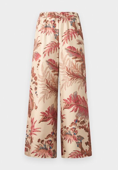 Bredde benbukser i et lys beige stof, med et blomstermønster i nuancer af pink, rød og blå, og med elastisk talje.