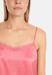 Marc Cain Top - bright candy pink