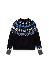 Czarny wełniany sweter z okrągłym dekoltem, z niebieskimi, białymi i szarymi geometrycznymi wzorami oraz napisem "PANAPAPIRIJVA" na klatce piersiowej.