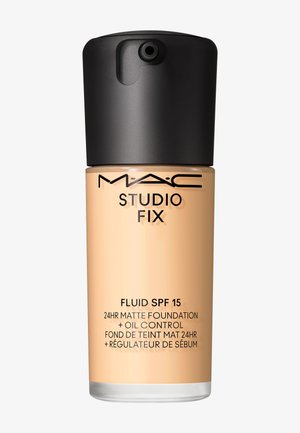 MAC STUDIO FIX FLUID SPF15 - Podkład - nc13