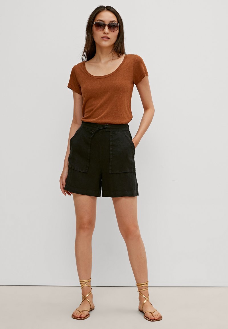 Damen Kleider | comma REGULAR Shorts black/schwarz - WT35889 Damen Kleider | comma REGULAR Shorts black/schwarz - WT35889