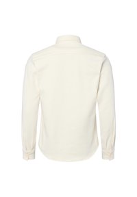 Lange mouwen shirt in crème, gemaakt van zachte stof. Heeft een standaard kraag, knoopmanchetten en een gebogen zoom met subtiele textuurdetails.