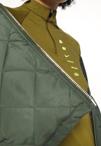 Nike Sportswear Žerzejové šaty - khaki