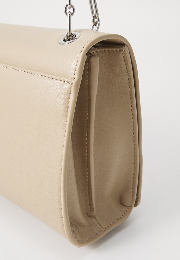 MEDIUM SHOULDER BAG - Handbag - crockery2