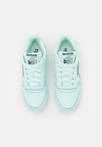 Reebok Classic Sneakers - mint