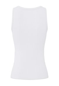Vit ribbat linne med rund halsringning och figurnära silhuett, utan synliga mönster eller detaljer. Sömlös konstruktion.