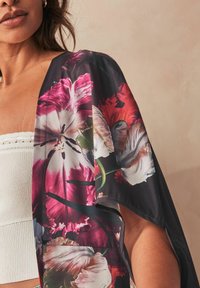 Next MAXI KIMONO COVER-UP - Vasaras jaka - black floral