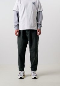 Pompeii LOOSE TROUSER - Hlače - emerald