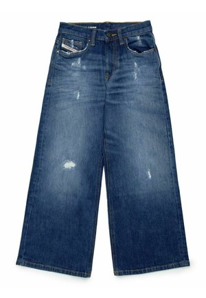 Jeans in denim blu scuro a gamba larga con dettagli strappati, design a cinque tasche e chiusura con bottone in metallo. Presentano un leggero sbiadimento e cuciture a contrasto.