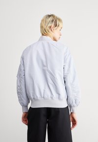 Carhartt WIP OTLEY - Bomber-jakk - sonic silver