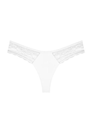 Białe stringi z koronki z jednolitym przednim panelem oraz koronkowymi detalami po bokach i na pasie.