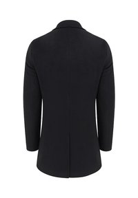 Czarny płaszcz o dopasowanym kroju, z pojedynczym rozcięciem z tyłu i usztywnianym kołnierzem. Tkanina wydaje się gładka o matowym wykończeniu.