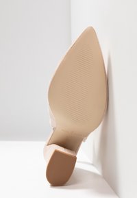 RAID Escarpins à talons hauts - nude