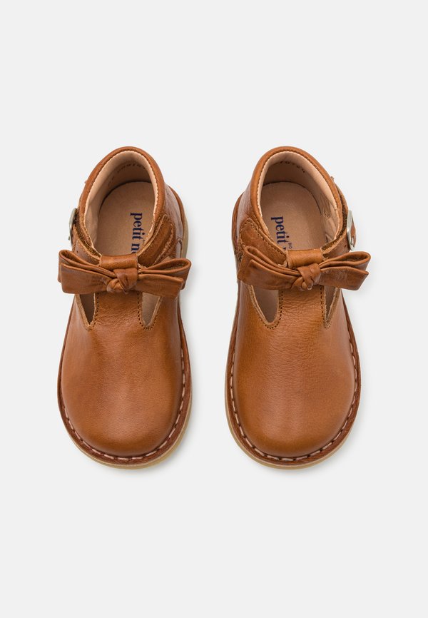T BAR BOW UNISEX - Touch-strap shoes - cognac2