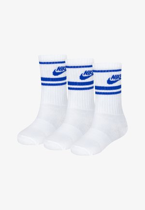 Șosete atletice albe din bumbac, cu dungi duble albastre și un logo albastru pe manșetă. Include trei perechi, lungime standard până la gambă.