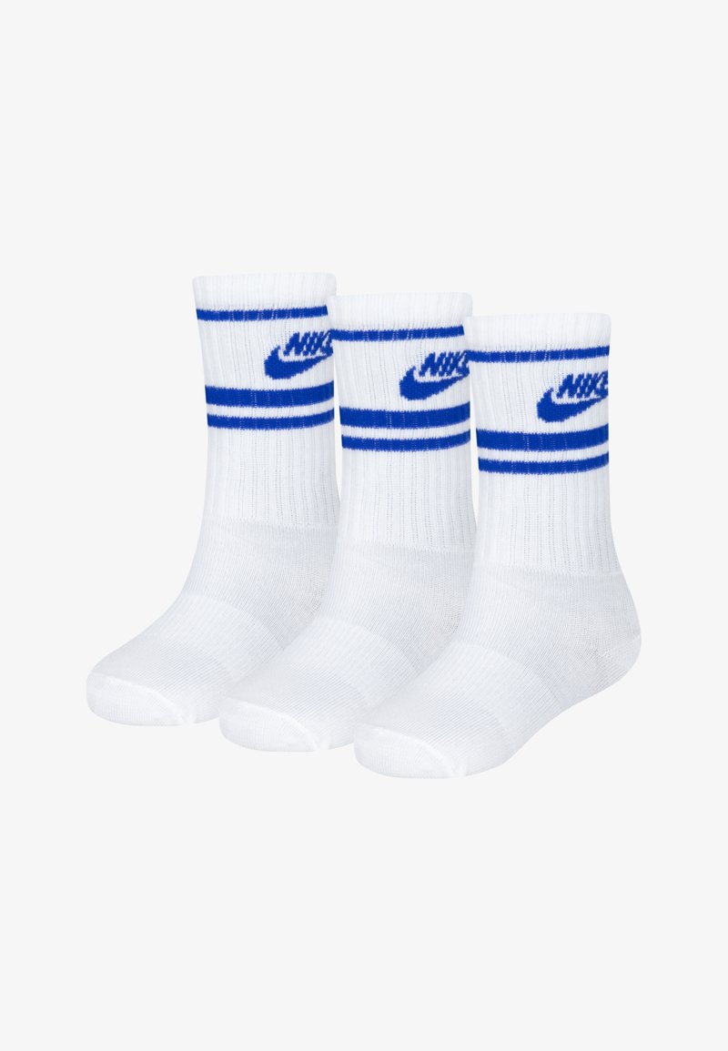 Άσπρες βαμβακερές αθλητικές κάλτσες με διπλές γαλάζιες ρίγες και ένα γαλάζιο λογότυπο στον κάλτσα. Περιλαμβάνονται τρία ζεύγη, μήκους κανονικού πλήμνης.