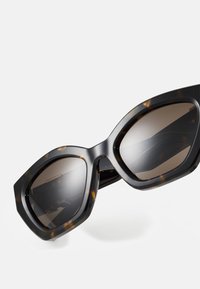 Tommy Hilfiger Sunglasses - havana