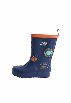 Stivale di gomma blu marina con bordature arancioni, caratterizzato da numerosi patch colorati con frasi e disegni, suole testurizzate per la presa.