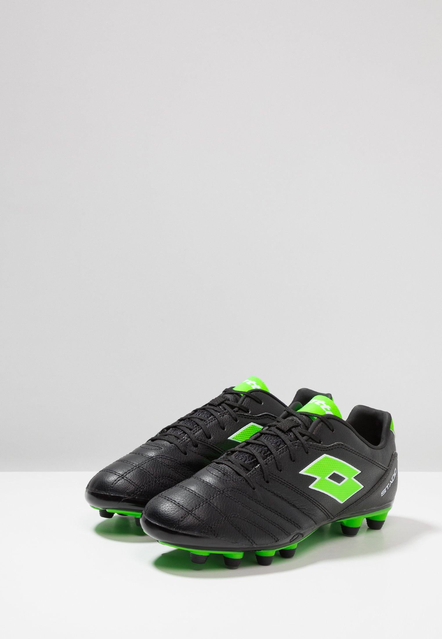 Lotto STADIO 300 II FG Fotballsko all blackspring green Lotto STADIO 300 II FG Fotballsko all blackspring green