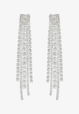 Pendientes largos de plata que presentan una variedad de cristales transparentes facetados en cascadas con diferentes longitudes y formas.