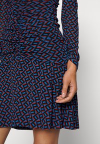 Diane von Furstenberg Vapaa-ajan mekko - blue