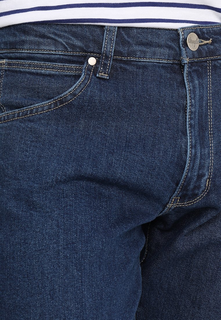 Wrangler LARSTON - Slim fit jeans - darkstone/dark-blue denim -  Zalando.co.uk