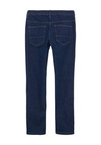 Donkerblauwe denim jeans met een soepele textuur, voorzien van twee achterzakken en een recht silhouet. Geen zichtbare merknaam.