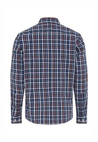 Langsleeveshirt in blauw, wit en oranje geruit. Beschikt over een button-down kraag, knopen aan de mouwen en een rechte zoom. Gemaakt van geweven stof.