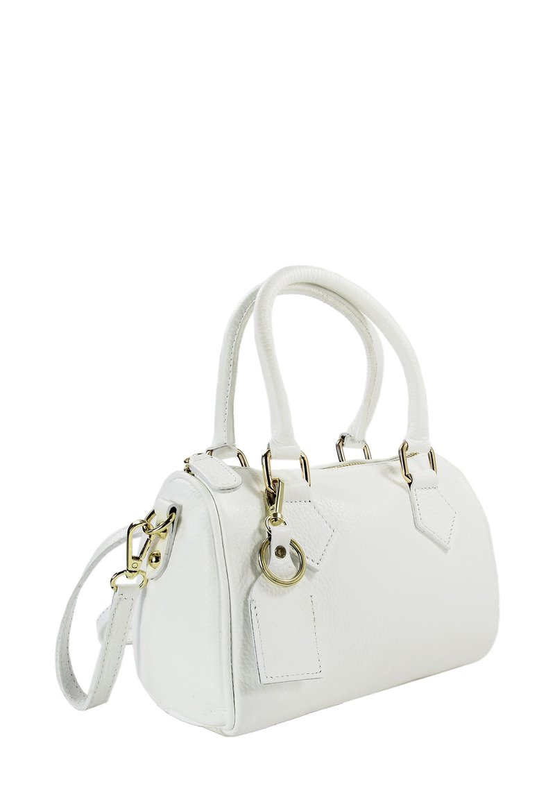 Witte leren handtas met dubbele bovenhandvatten, afneembare band, gouden hardware, accenten in de vorm van diamantvormige labels en een gestructureerde afwerking.