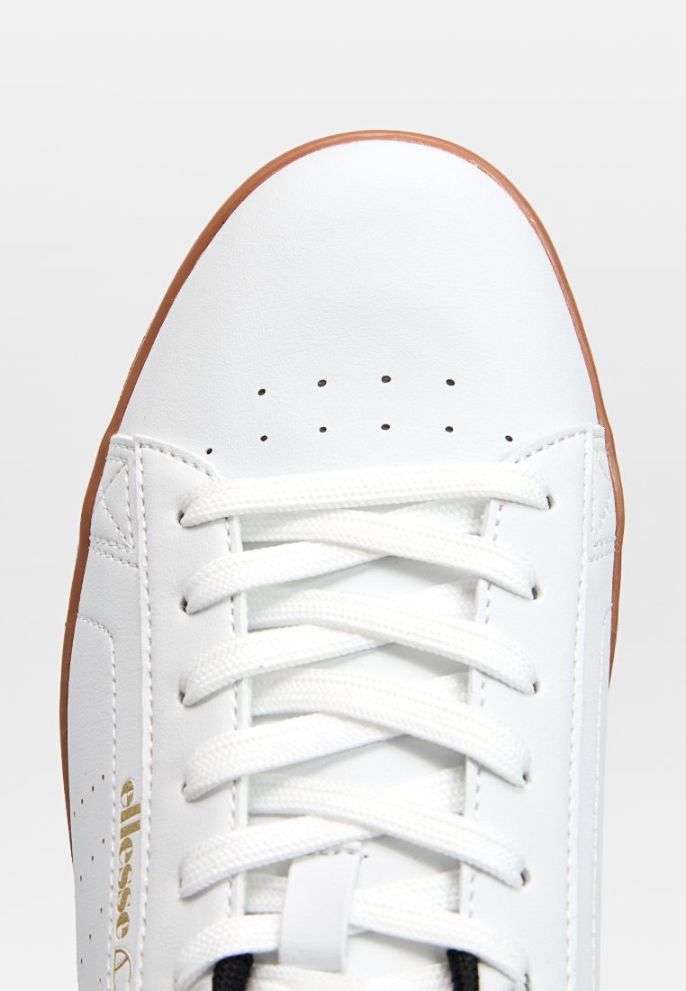 Sneaker low