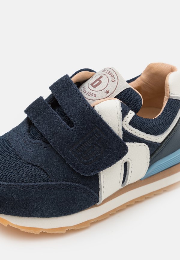 WINSTON - Trainers - ocean2