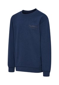 Marineblauwe sweatshirt van een zachte katoenmix, met een geribbelde ronde hals en een subtiel reliëflogo op de borst. Lange mouwen.