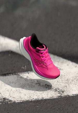 ENDORPHIN SPEED 5 - Chaussures de running sur route - shock/black