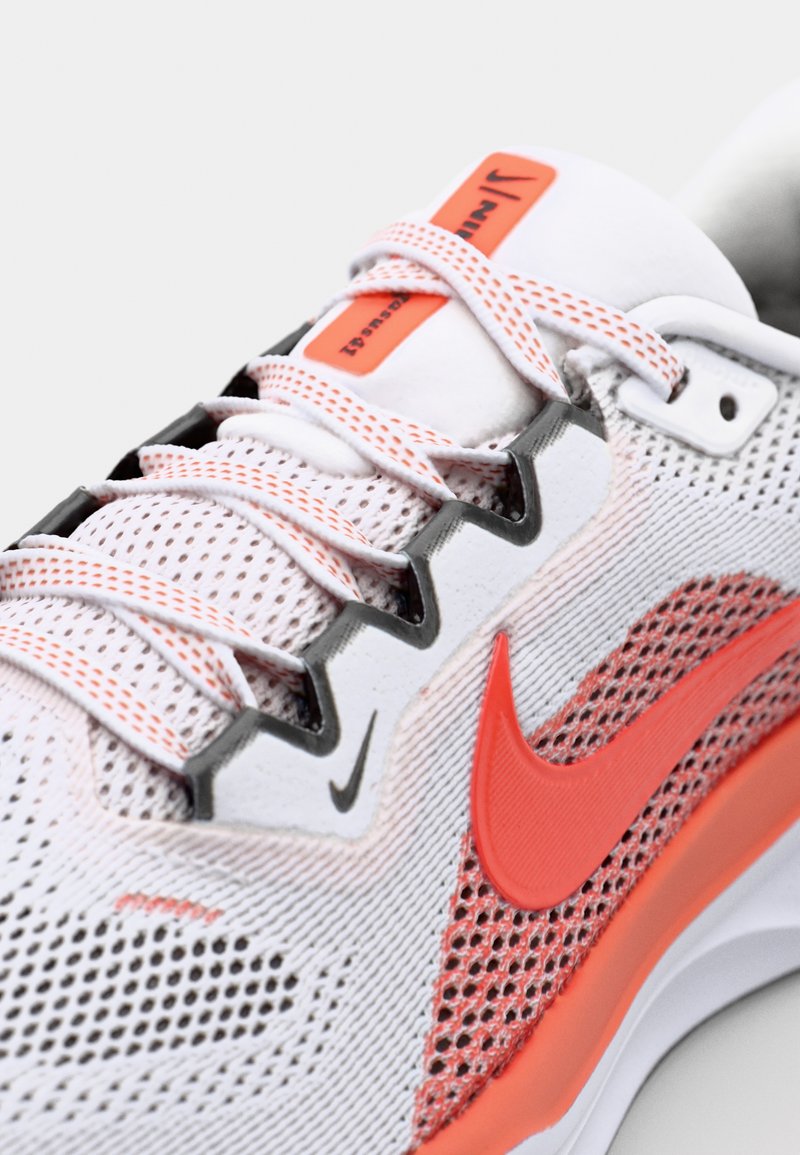 Nike Performance AIR ZOOM PEGASUS 41 Laufschuh Straße white