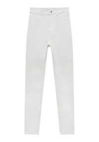 Jean en denim blanc, taille haute, coupe ajustée, avec cinq poches et fermeture avant à boutons. Texture lisse avec des détails de couture minimaux.