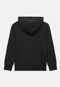 Μαύρο φούτερ με κουκούλα, μακρυά μανίκια, ριμπ μανσέτες και τελείωμα. Μαλακό ύφασμα με ομαλή υφή, διαθέτει στρογγυλεμένη κουκούλα στο πίσω μέρος.