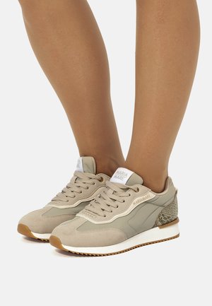 DEPORTIVAS  - Zapatillas - verde