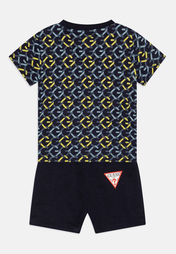 BABY ACTIV SET - Shorts - lime2