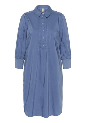 Sininen puuvillamekko, jossa on kauluksellinen pääntie, napitus ja puffi pitkät hihat. Mekossa on pleasit ja suora helma.