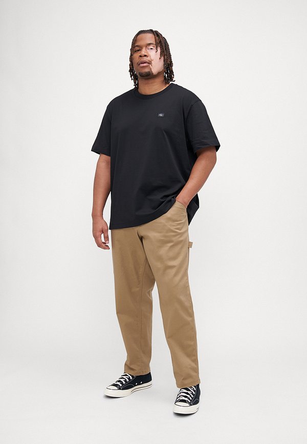 PLUS LABEL REGULAR TEE - Basic T-shirt3