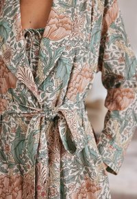 Next MORRIS CO FLORAL - Halāts - green