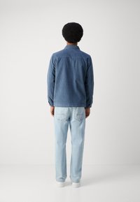 INDICODE JEANS Mezisezónní bunda  - china blue